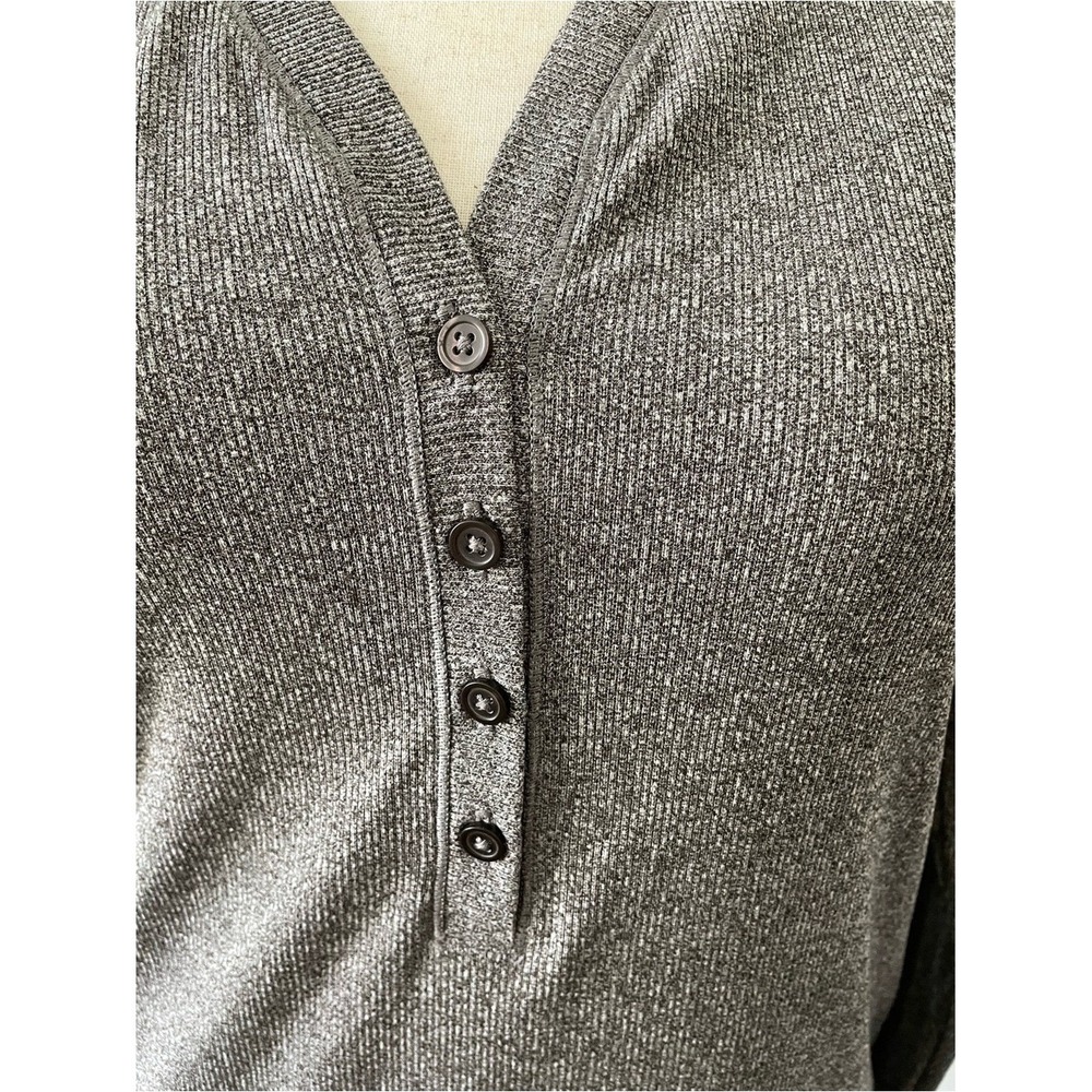Athleta Uptempo Ribbed Henley Top Women XL Gray‎ Long Sleeve Stretch Athletic - Picture 5 of 9